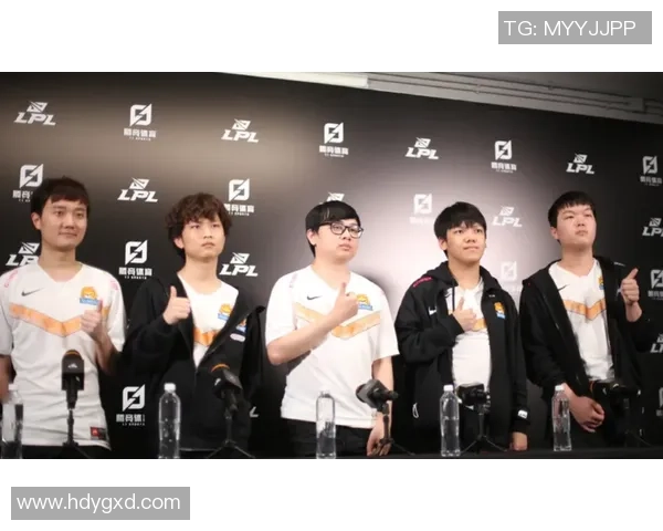赛后分析：LNG与V5对决中的战术博弈与团队协作探讨